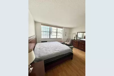 905 Brickell Bay Dr #1422, Miami, FL 33131 - Photo 4