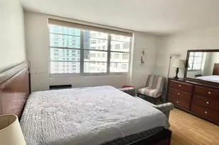 905 Brickell Bay Dr, Miami, FL 33131 - Photo 4