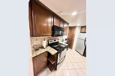905 Brickell Bay Dr #1422, Miami, FL 33131 - Photo 8