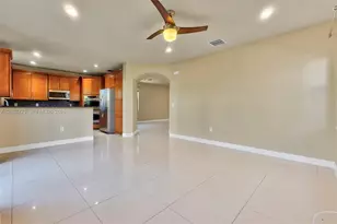 8890 NW 99th Path, Doral, FL 33178 - Photo 18