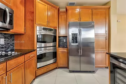 8890 NW 99th Path, Doral, FL 33178 - Photo 10