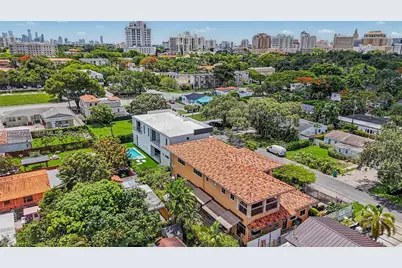 4251 SW 11th St, Miami, FL 33134 - Photo 14