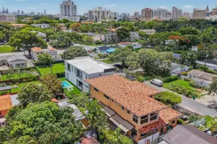 4251 SW 11th St, Miami, FL 33134 - Photo 14