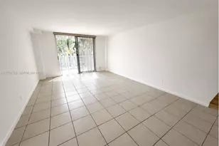 13499 Biscayne Blvd, North Miami, FL 33181 - Photo 2