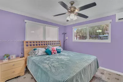380 W 30th St, Hialeah, FL 33012 - Photo 36