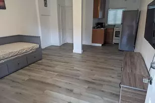 635 SW 16th Ave, Miami, FL 33135 - Photo 4