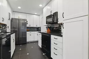 5874 SW 97th Terrace, Cooper City, FL 33328 - Photo 4
