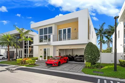 9830 NW 74th Ter, Doral, FL 33178 - Photo 2