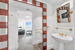 300 South Pointe Dr, Miami Beach, FL 33139 - Photo 28