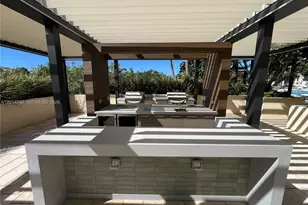 300 South Pointe Dr, Miami Beach, FL 33139 - Photo 40
