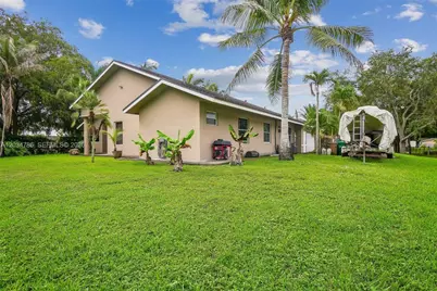 14591 SW 23rd St, Davie, FL 33325 - Photo 48