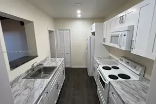 4427 SW 16th St, Miami, FL 33134 - Photo 8