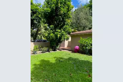 4427 SW 16th St, Miami, FL 33134 - Photo 16