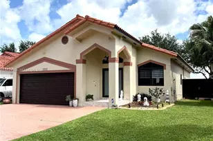 8731 NW 153rd Terrace, Miami Lakes, FL 33018 - Photo 2