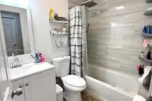 8731 NW 153rd Terrace, Miami Lakes, FL 33018 - Photo 18