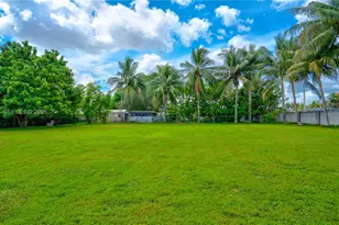 9810 NW 137th St, Hialeah Gardens, FL 33018 - Photo 10