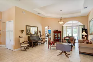 9810 NW 137th St, Hialeah Gardens, FL 33018 - Photo 42