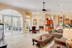 9810 NW 137th St, Hialeah Gardens, FL 33018 - Photo 36