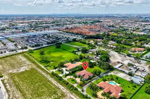 9810 NW 137th St, Hialeah Gardens, FL 33018 - Photo 86