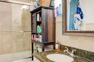 9810 NW 137th St, Hialeah Gardens, FL 33018 - Photo 60