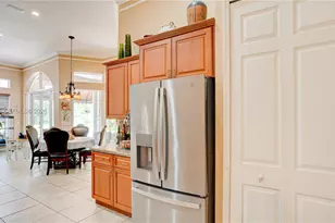 9810 NW 137th St, Hialeah Gardens, FL 33018 - Photo 40