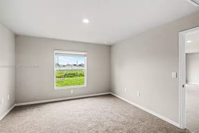 9045 Maywood Cir, Labelle, FL 33935 - Photo 12
