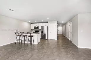 9045 Maywood Cir, Labelle, FL 33935 - Photo 4