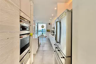 2800 Island Blvd, Aventura, FL 33160 - Photo 16