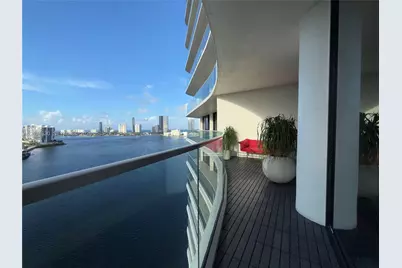 2800 Island Blvd #1803, Aventura, FL 33160 - Photo 2