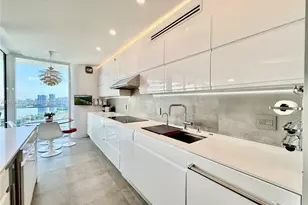 2800 Island Blvd, Aventura, FL 33160 - Photo 14