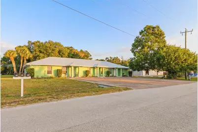 810 SW 2nd St, Okeechobee, FL 34974 - Photo 1