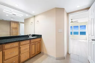3700 Galt Ocean Dr #910, Fort Lauderdale, FL 33308 - Photo 12