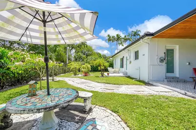 240 Nahkoda Dr, Miami Springs, FL 33166 - Photo 42