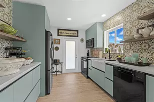240 Nahkoda Dr, Miami Springs, FL 33166 - Photo 30