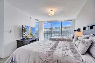 1750 N Bayshore Dr, Miami, FL 33132 - Photo 12