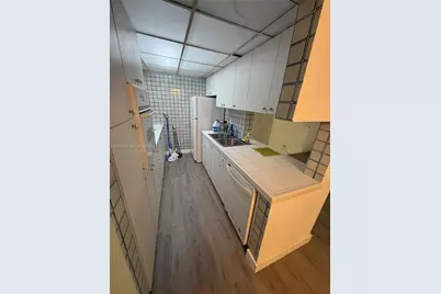 2201 Brickell Ave #67C, Miami, FL 33129 - Photo 2