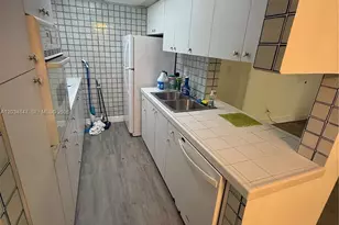 2201 Brickell Ave, Miami, FL 33129 - Photo 2