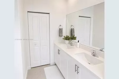 20866 NE 7th Pl, Miami, FL 33179 - Photo 8