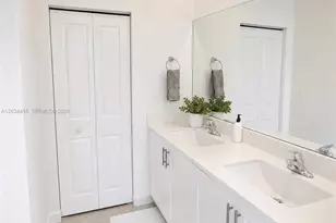 20866 NE 7th Pl, Miami, FL 33179 - Photo 8