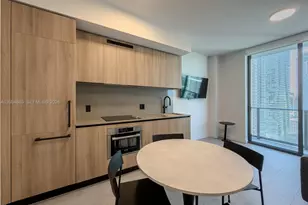 121 NE 5th St, Miami, FL 33132 - Photo 1