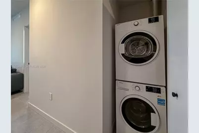 121 NE 5th St #2211, Miami, FL 33132 - Photo 24