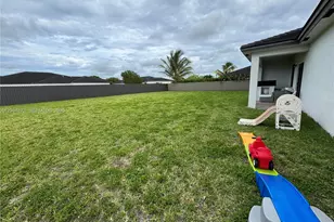 21483 SW 132nd Pl, Miami, FL 33177 - Photo 4