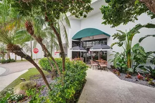 20281 E Country Club Dr, Aventura, FL 33180 - Photo 28