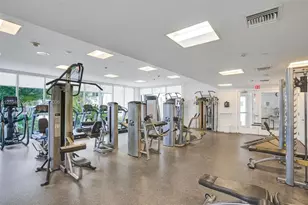 20281 E Country Club Dr, Aventura, FL 33180 - Photo 16
