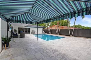 14021 Cypress Ct, Miami Lakes, FL 33014 - Photo 46