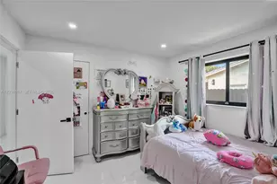 14021 Cypress Ct, Miami Lakes, FL 33014 - Photo 36