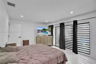 14021 Cypress Ct, Miami Lakes, FL 33014 - Photo 24