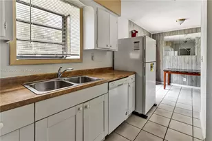 6211 NW 19th St, Sunrise, FL 33313 - Photo 8