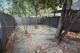 1143 NW 27th St, Miami, FL 33127 - Photo 8