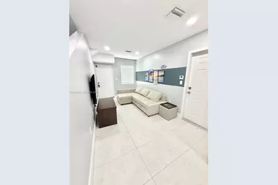 932 NW 2nd St, Fort Lauderdale, FL 33311 - Photo 2